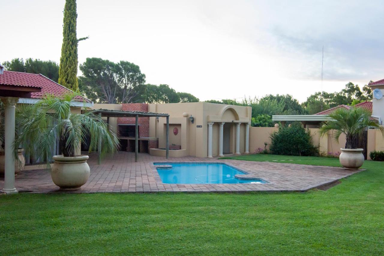 Toscana Estate Bloemfontein Exterior foto